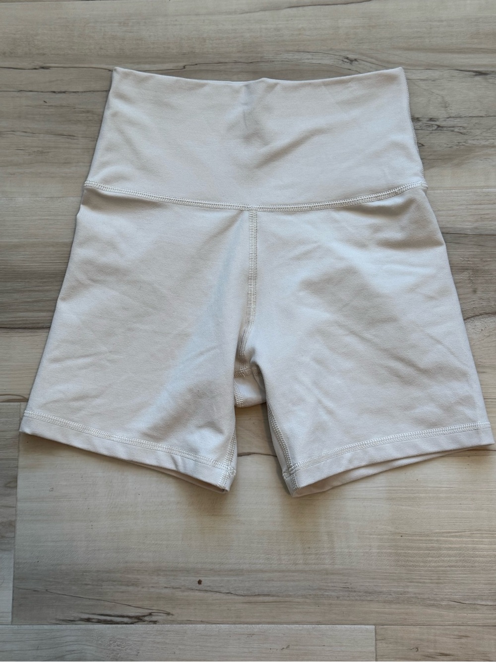 High-Waist Creme Offline Women’s Bike Shorts